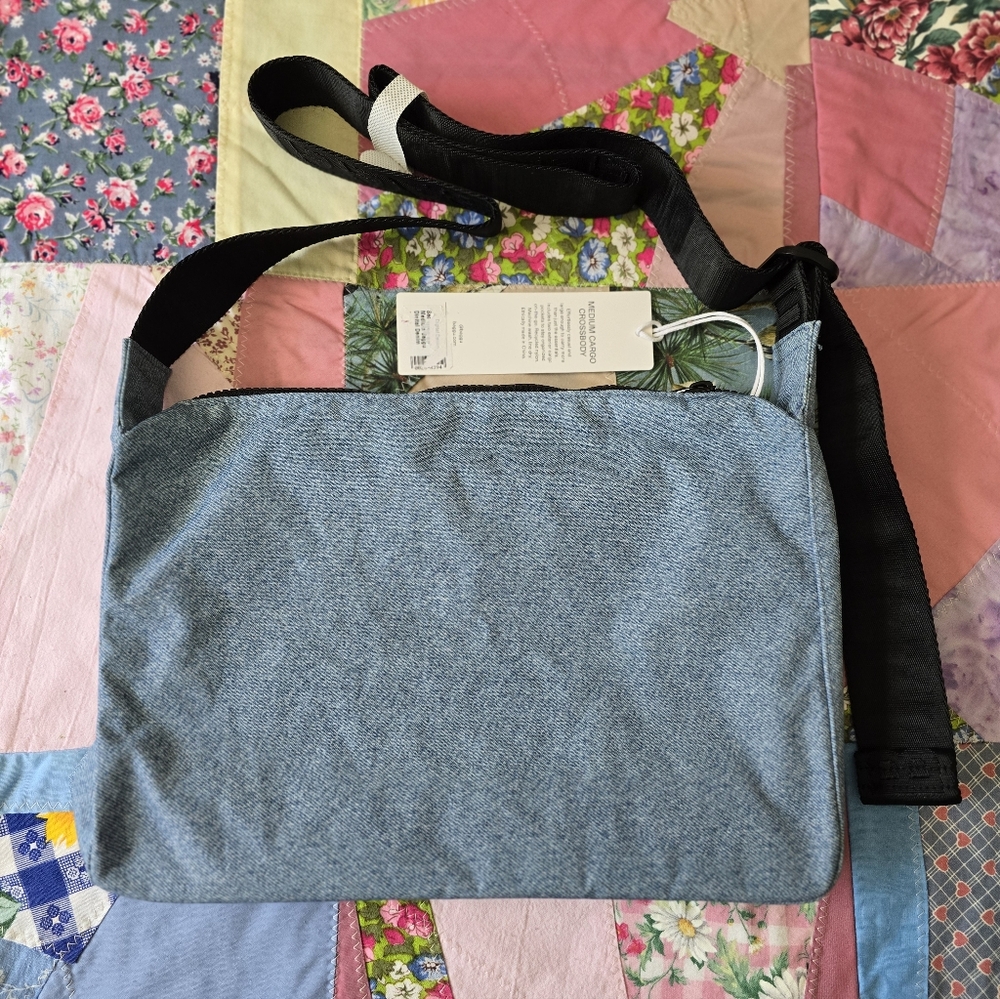 *NWT* BAGGU Medium Cargo Crossbody In Digital Denim - Picture 4 of 10